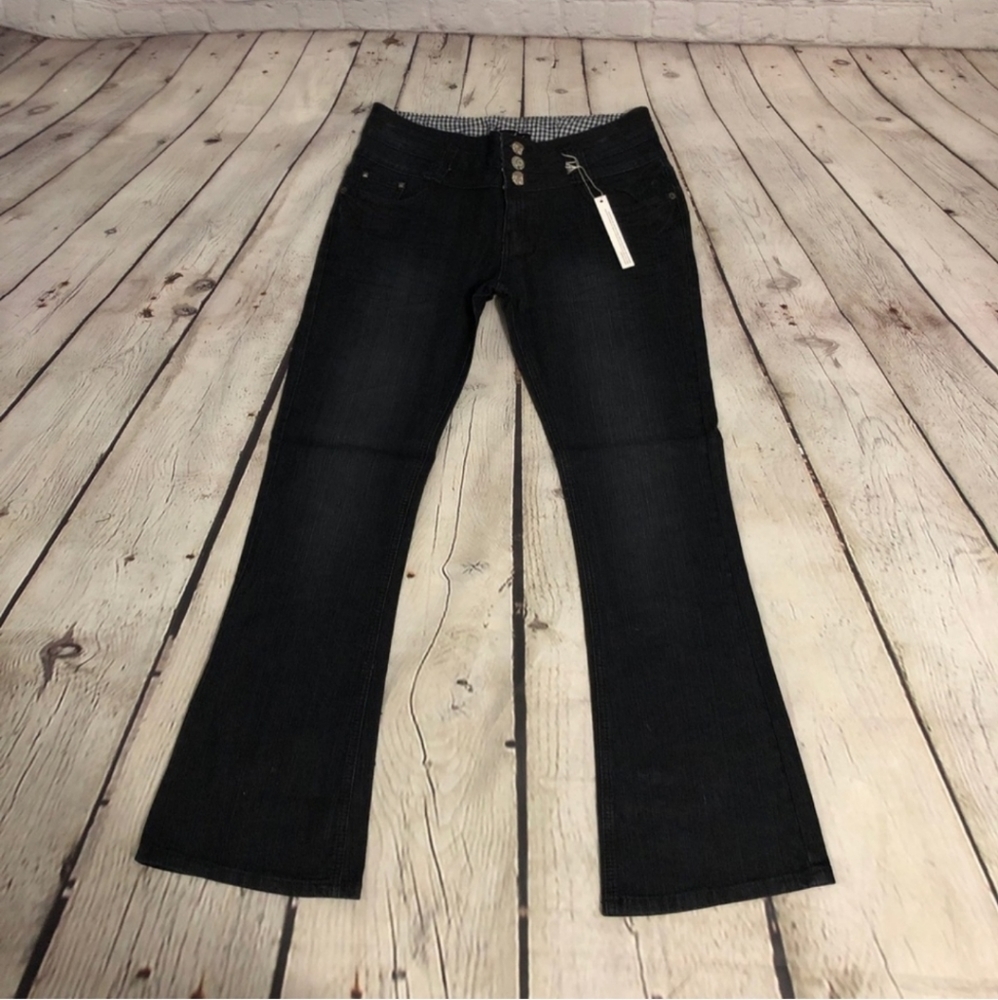 Nwt 🛬 Dark Wash Boot-Cut MDZ Jeans